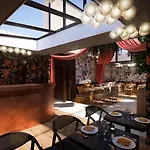 Hotell Hiro 4*