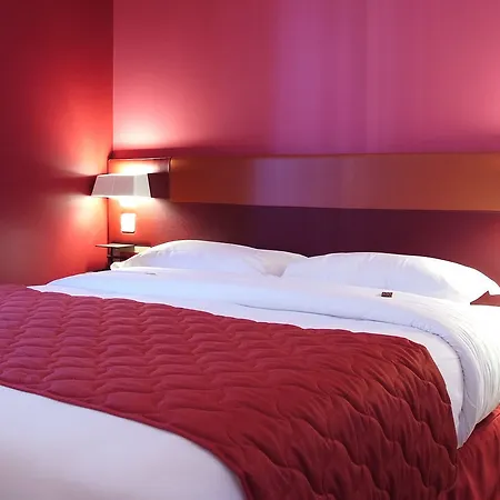 Hiro, New 2024 Hotel